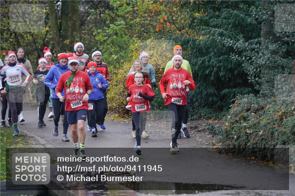 07.12.2025 - St. Pauli X-Mass-Run No. 15 Michael Burmester http://msf.ph/oto/9411945 07.12.2025 11:43:14 Laufen 80, 2411, 3995, 61, 50, 3992, 3990 meine-sportfotos.de