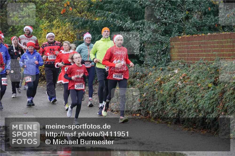 07.12.2025 - St. Pauli X-Mass-Run No. 15 Michael Burmester http://msf.ph/oto/9411951 07.12.2025 11:43:15 Laufen 436, 361, 2032, 3081, 4, 3992, 3, 8, 3990 meine-sportfotos.de