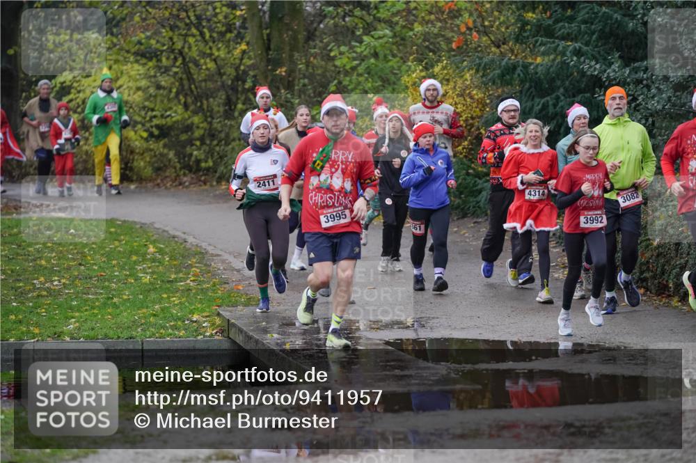 07.12.2025 - St. Pauli X-Mass-Run No. 15 Michael Burmester http://msf.ph/oto/9411957 07.12.2025 11:43:16 Laufen 2411, 3995, 61, 4314, 3992, 3082 meine-sportfotos.de