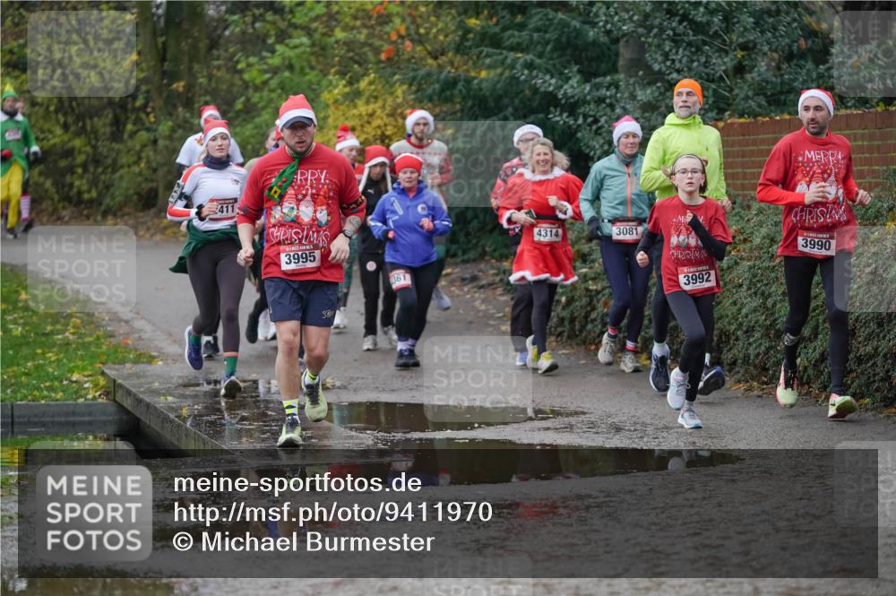 07.12.2025 - St. Pauli X-Mass-Run No. 15 Michael Burmester http://msf.ph/oto/9411970 07.12.2025 11:43:17 Laufen 411, 3995, 50, 361, 4314, 3081, 3992, 3990 meine-sportfotos.de