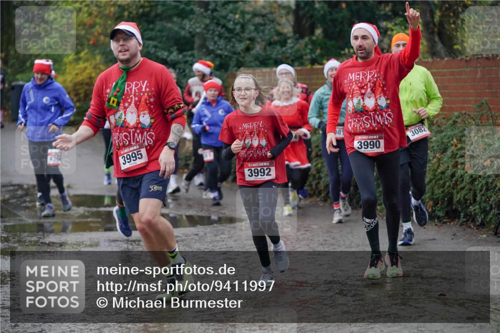 07.12.2025 - St. Pauli X-Mass-Run No. 15 Michael Burmester http://msf.ph/oto/9411997 07.12.2025 11:43:20 Laufen 3995, 5, 15, 3992, 081, 15, 3990, 3082 meine-sportfotos.de