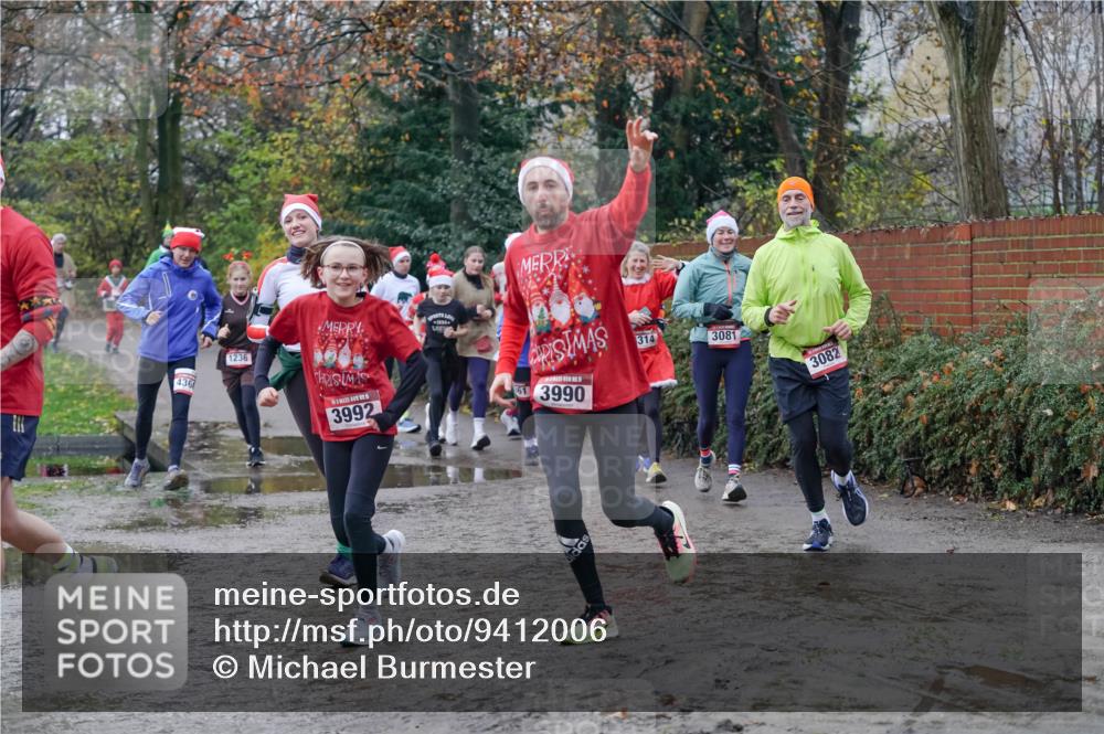 07.12.2025 - St. Pauli X-Mass-Run No. 15 Michael Burmester http://msf.ph/oto/9412006 07.12.2025 11:43:21 Laufen 436, 1236, 3992, 513990, 314, 3081, 3082 meine-sportfotos.de
