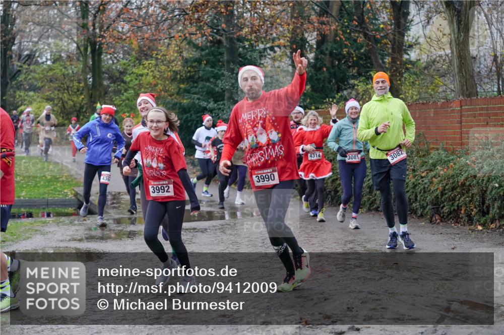 07.12.2025 - St. Pauli X-Mass-Run No. 15 Michael Burmester http://msf.ph/oto/9412009 07.12.2025 11:43:21 Laufen 436, 3992, 3990, 4314, 3081, 3082 meine-sportfotos.de