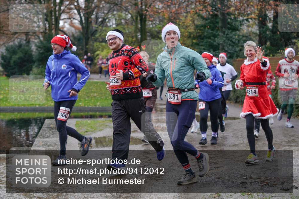 07.12.2025 - St. Pauli X-Mass-Run No. 15 Michael Burmester http://msf.ph/oto/9412042 07.12.2025 11:43:24 Laufen 4360, 360, 2032, 236, 3081, 61, 4314, 3807 meine-sportfotos.de
