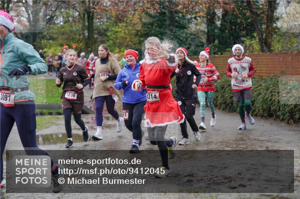 07.12.2025 - St. Pauli X-Mass-Run No. 15 Michael Burmester http://msf.ph/oto/9412045 07.12.2025 11:43:24 Laufen 2410, 3081, 1236, 61, 4314, 906, 3807 meine-sportfotos.de