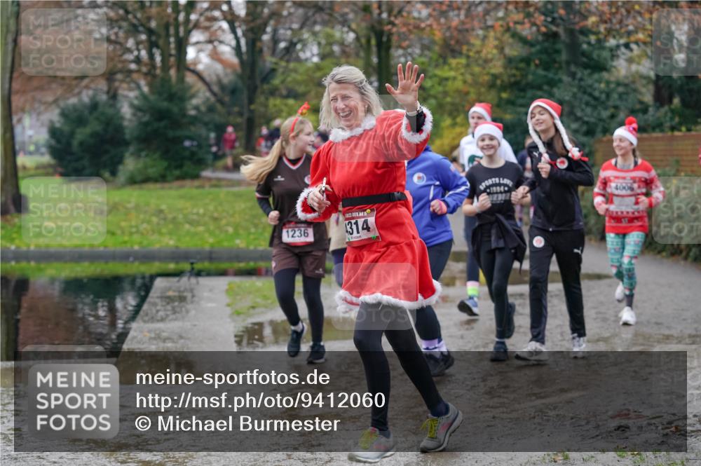07.12.2025 - St. Pauli X-Mass-Run No. 15 Michael Burmester http://msf.ph/oto/9412060 07.12.2025 11:43:25 Laufen 1236, 15, 314, 4006 meine-sportfotos.de