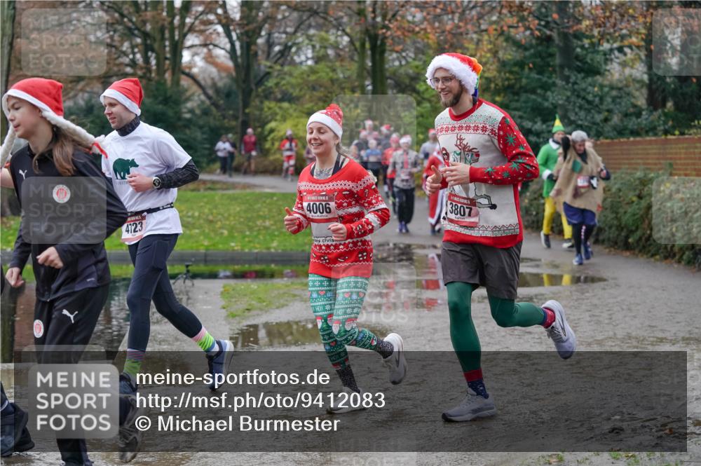07.12.2025 - St. Pauli X-Mass-Run No. 15 Michael Burmester http://msf.ph/oto/9412083 07.12.2025 11:43:27 Laufen 4123, 15, 4006, 3807 meine-sportfotos.de