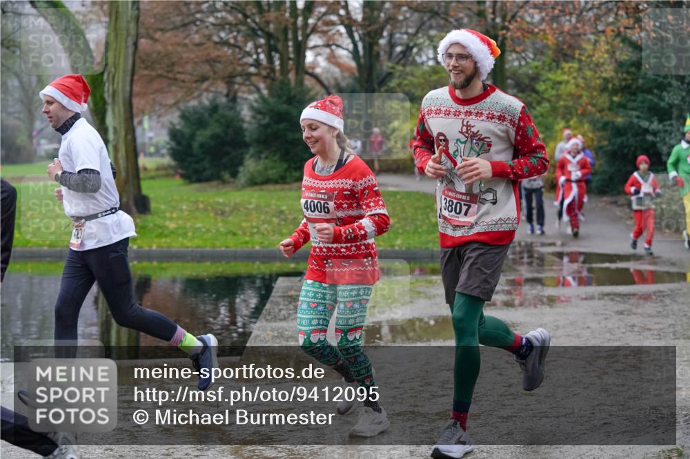 07.12.2025 - St. Pauli X-Mass-Run No. 15 Michael Burmester http://msf.ph/oto/9412095 07.12.2025 11:43:27 Laufen 23, 4006, 15, 3807 meine-sportfotos.de