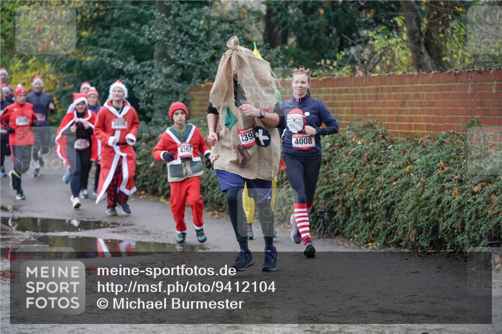 07.12.2025 - St. Pauli X-Mass-Run No. 15 Michael Burmester http://msf.ph/oto/9412104 07.12.2025 11:43:29 Laufen 3686, 4035, 3894, 4367, 2398, 4008 meine-sportfotos.de
