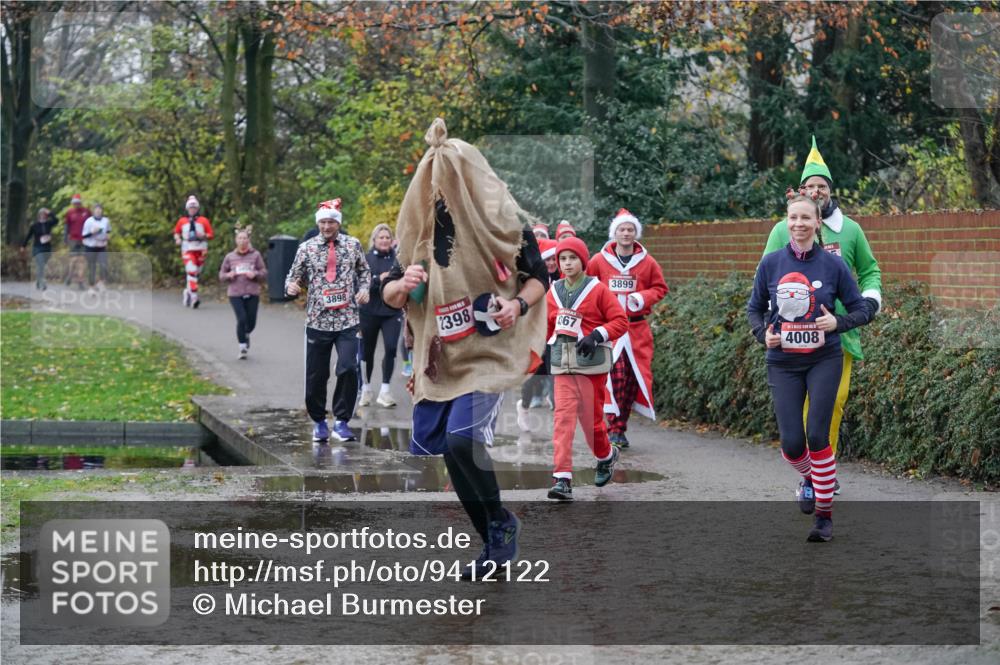 07.12.2025 - St. Pauli X-Mass-Run No. 15 Michael Burmester http://msf.ph/oto/9412122 07.12.2025 11:43:30 Laufen 2398, 4008 meine-sportfotos.de