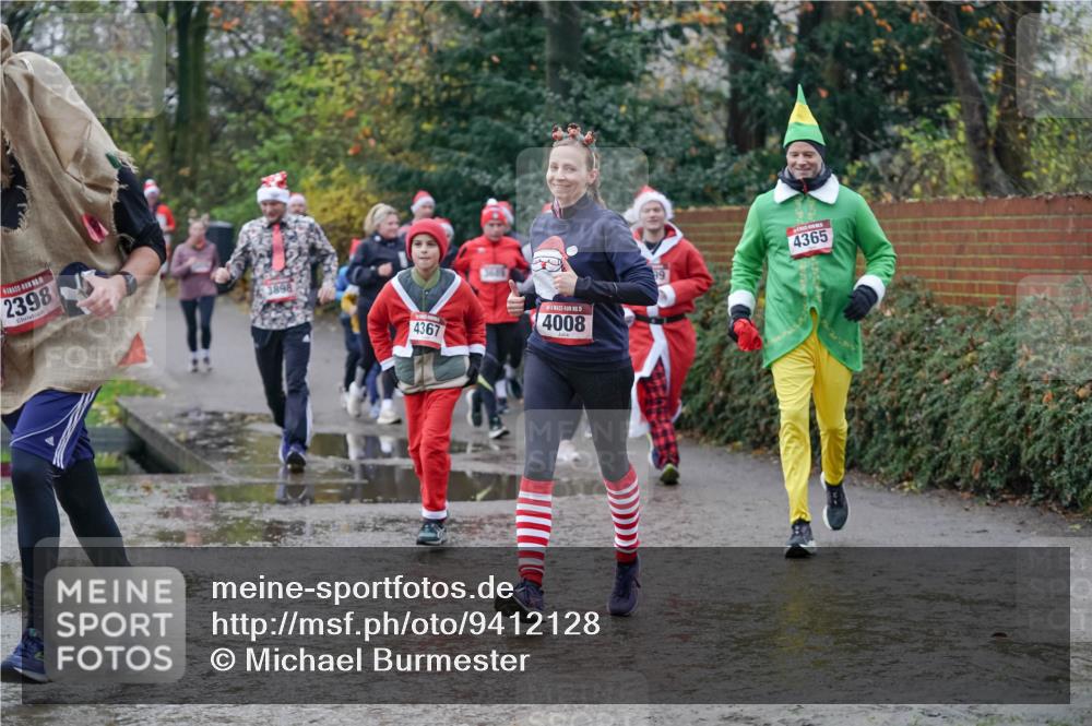 07.12.2025 - St. Pauli X-Mass-Run No. 15 Michael Burmester http://msf.ph/oto/9412128 07.12.2025 11:43:31 Laufen 2398, 3898, 4367, 15, 4008, 4365 meine-sportfotos.de