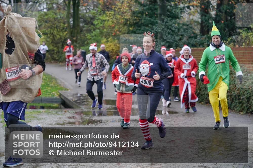07.12.2025 - St. Pauli X-Mass-Run No. 15 Michael Burmester http://msf.ph/oto/9412134 07.12.2025 11:43:31 Laufen 15, 2398, 4367, 15, 4008, 3899, 4365 meine-sportfotos.de