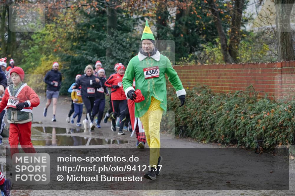 07.12.2025 - St. Pauli X-Mass-Run No. 15 Michael Burmester http://msf.ph/oto/9412137 07.12.2025 11:43:32 Laufen 4367, 5, 4365 meine-sportfotos.de