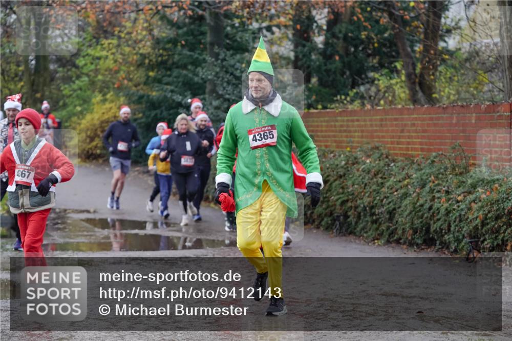07.12.2025 - St. Pauli X-Mass-Run No. 15 Michael Burmester http://msf.ph/oto/9412143 07.12.2025 11:43:32 Laufen 4367, 3835, 5, 4365 meine-sportfotos.de