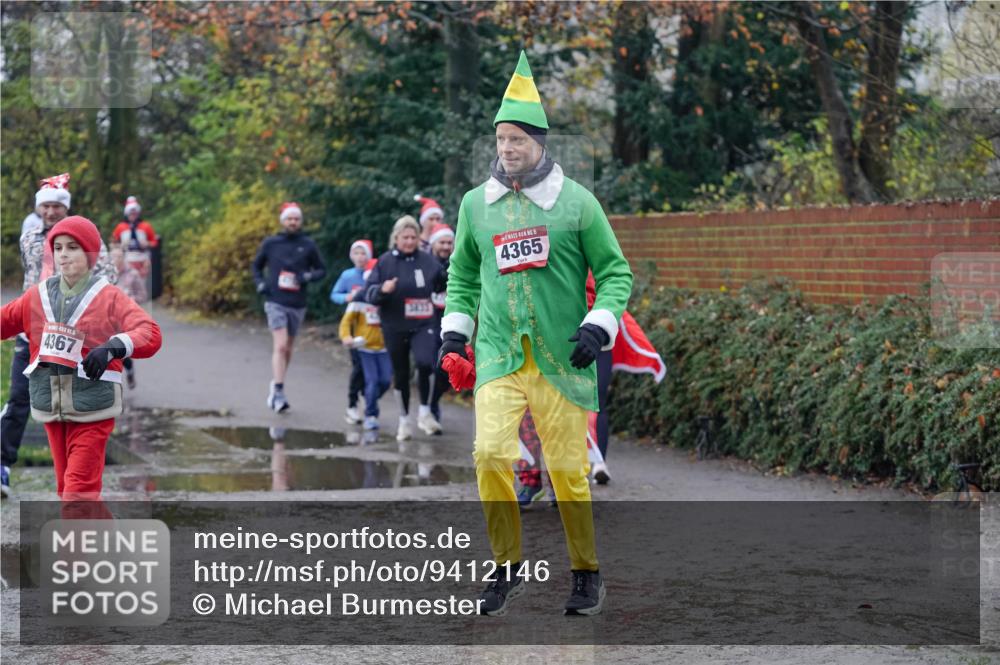 07.12.2025 - St. Pauli X-Mass-Run No. 15 Michael Burmester http://msf.ph/oto/9412146 07.12.2025 11:43:32 Laufen 5, 4367, 3833, 4365 meine-sportfotos.de