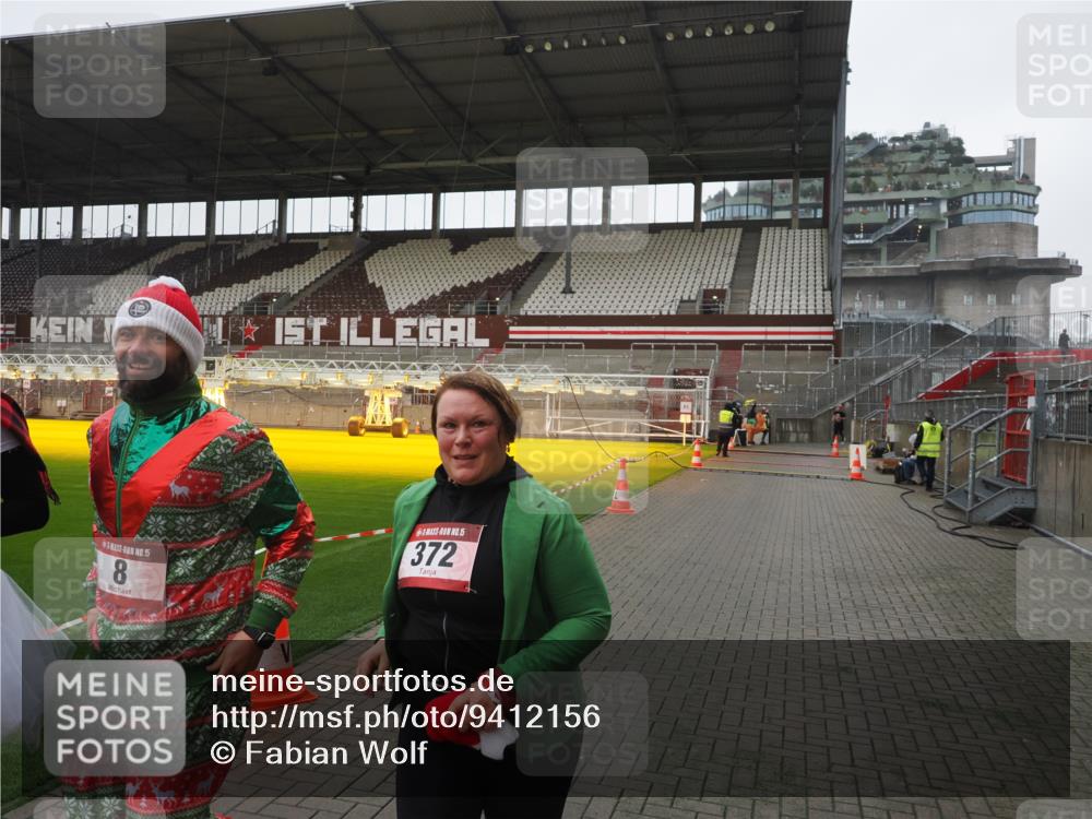 07.12.2025 - St. Pauli X-Mass-Run No. 15 Fabian Wolf http://msf.ph/oto/9412156 07.12.2025 11:15:54 Ziel 8, 14, 372, 2194 meine-sportfotos.de