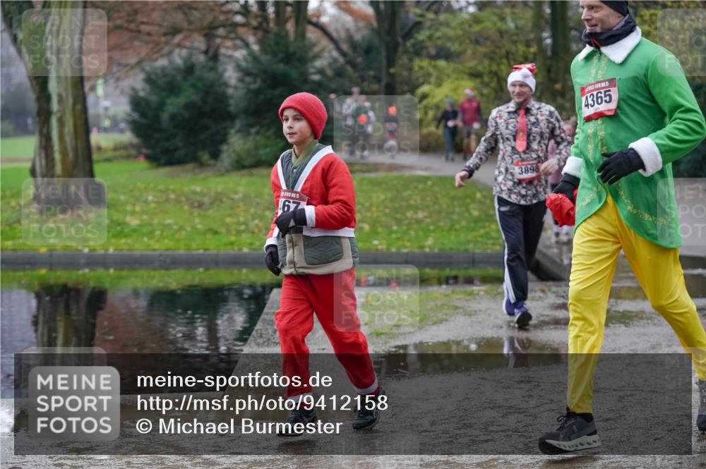 07.12.2025 - St. Pauli X-Mass-Run No. 15 Michael Burmester http://msf.ph/oto/9412158 07.12.2025 11:43:33 Laufen 5, 67, 3898, 4365 meine-sportfotos.de