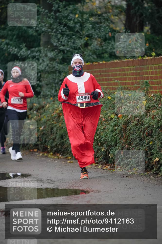 07.12.2025 - St. Pauli X-Mass-Run No. 15 Michael Burmester http://msf.ph/oto/9412163 07.12.2025 10:01:08 Laufen 4170, 4540 meine-sportfotos.de
