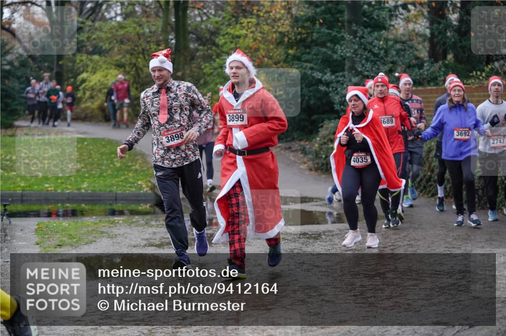 07.12.2025 - St. Pauli X-Mass-Run No. 15 Michael Burmester http://msf.ph/oto/9412164 07.12.2025 11:43:34 Laufen 3898, 3899, 4035, 689, 3692, 2747 meine-sportfotos.de