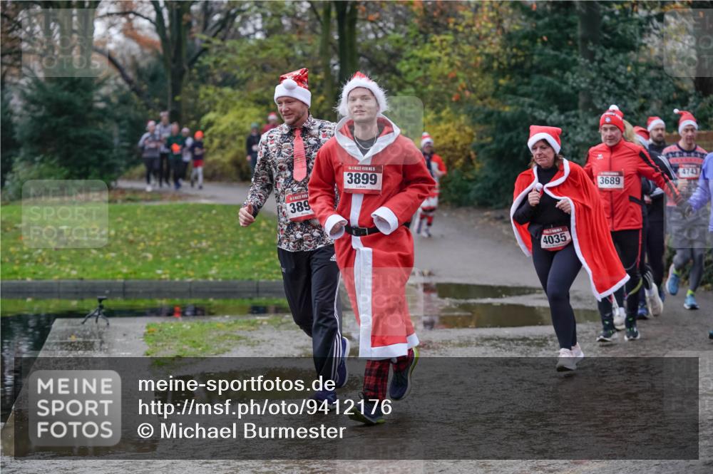 07.12.2025 - St. Pauli X-Mass-Run No. 15 Michael Burmester http://msf.ph/oto/9412176 07.12.2025 11:43:35 Laufen 389, 15, 3899, 4035, 3689, 4743 meine-sportfotos.de