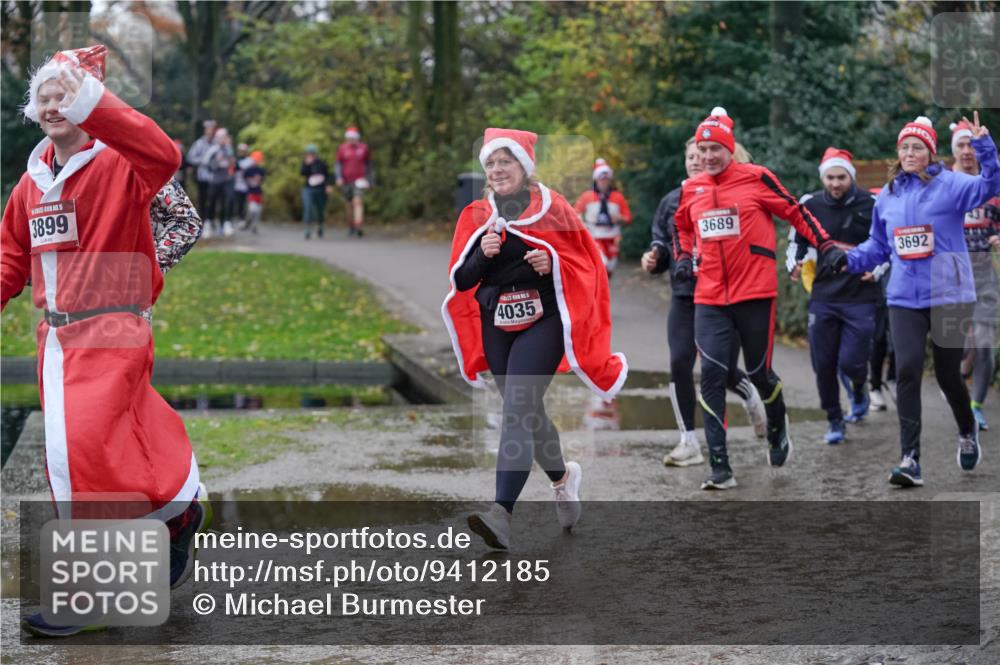07.12.2025 - St. Pauli X-Mass-Run No. 15 Michael Burmester http://msf.ph/oto/9412185 07.12.2025 11:43:35 Laufen 15, 3899, 4035, 3689, 3692 meine-sportfotos.de