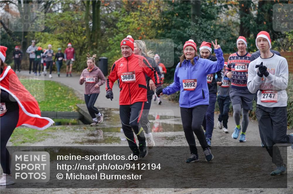 07.12.2025 - St. Pauli X-Mass-Run No. 15 Michael Burmester http://msf.ph/oto/9412194 07.12.2025 11:43:36 Laufen 5, 3456, 5, 3689, 15, 3692, 44, 224, 4743, 5, 2747 meine-sportfotos.de