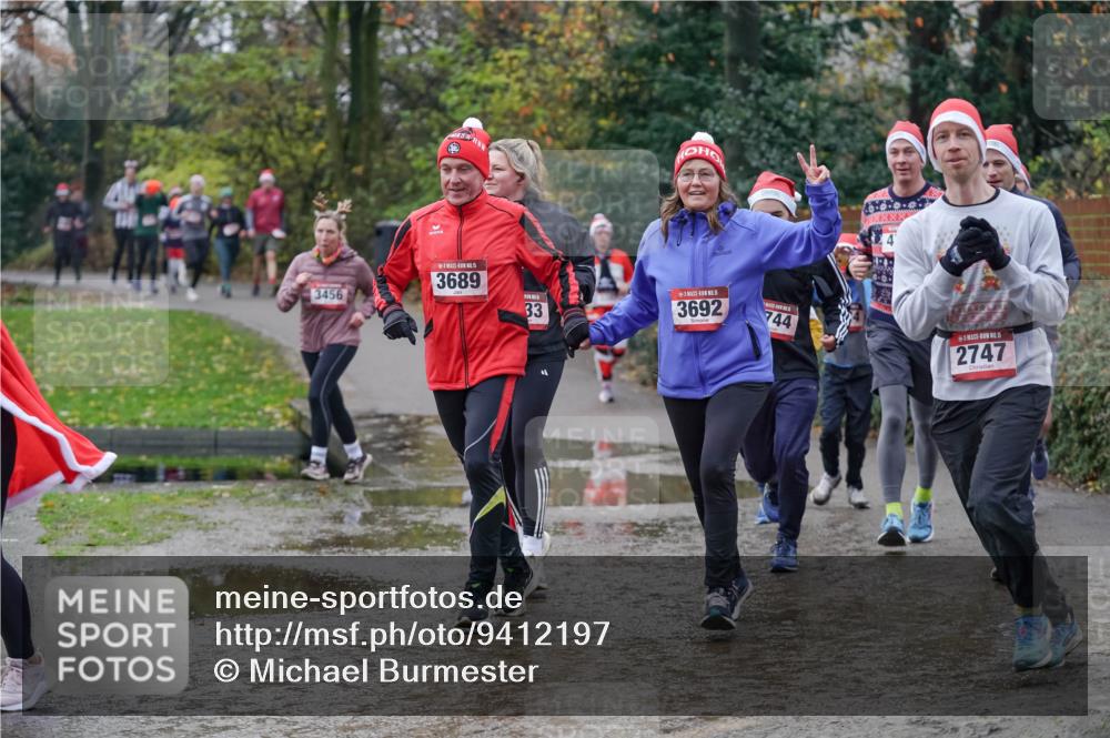 07.12.2025 - St. Pauli X-Mass-Run No. 15 Michael Burmester http://msf.ph/oto/9412197 07.12.2025 11:43:36 Laufen 3456, 15, 3689, 33, 5, 3692, 744, 1, 5, 2747 meine-sportfotos.de