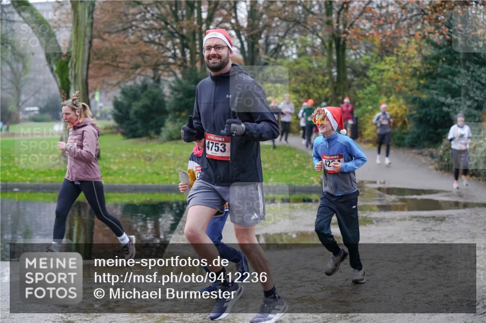 07.12.2025 - St. Pauli X-Mass-Run No. 15 Michael Burmester http://msf.ph/oto/9412236 07.12.2025 11:43:40 Laufen 15, 4753, 42 meine-sportfotos.de