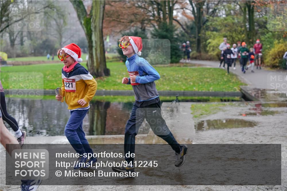 07.12.2025 - St. Pauli X-Mass-Run No. 15 Michael Burmester http://msf.ph/oto/9412245 07.12.2025 11:43:41 Laufen 221 meine-sportfotos.de