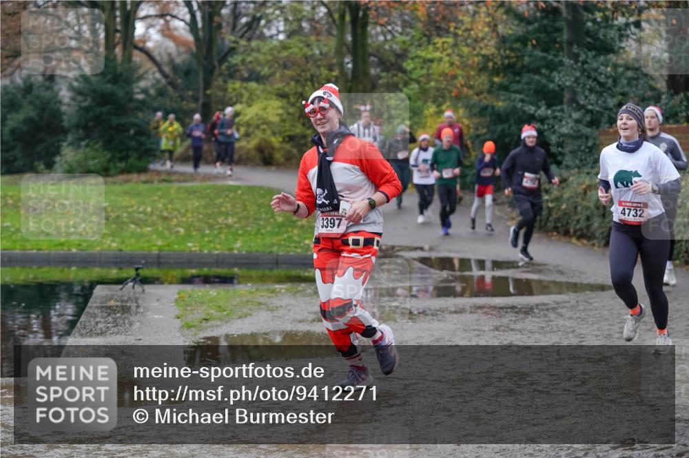07.12.2025 - St. Pauli X-Mass-Run No. 15 Michael Burmester http://msf.ph/oto/9412271 07.12.2025 11:43:44 Laufen 4732, 3397 meine-sportfotos.de