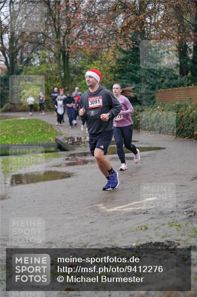 07.12.2025 - St. Pauli X-Mass-Run No. 15 Michael Burmester http://msf.ph/oto/9412276 07.12.2025 10:01:20 Laufen 3091, 4117 meine-sportfotos.de