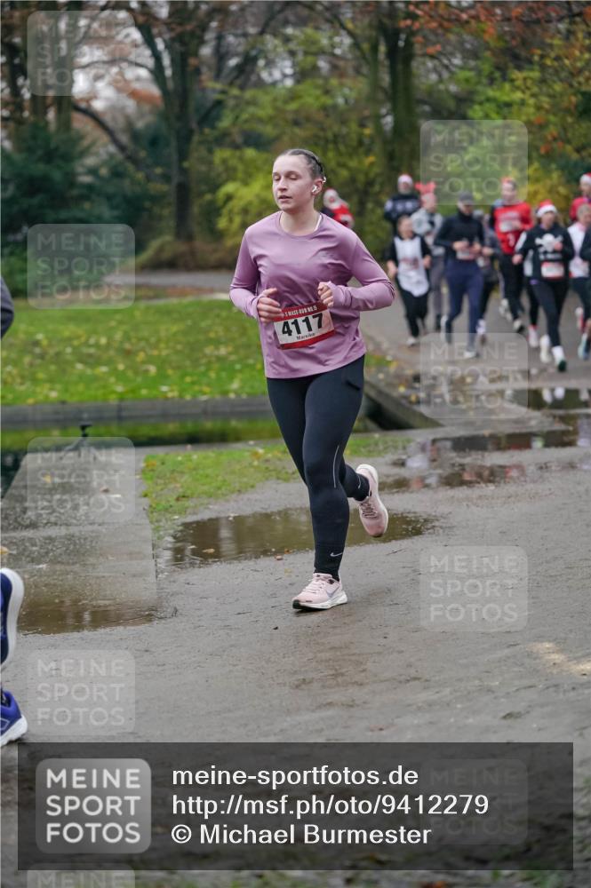 07.12.2025 - St. Pauli X-Mass-Run No. 15 Michael Burmester http://msf.ph/oto/9412279 07.12.2025 10:01:21 Laufen 15, 4117 meine-sportfotos.de