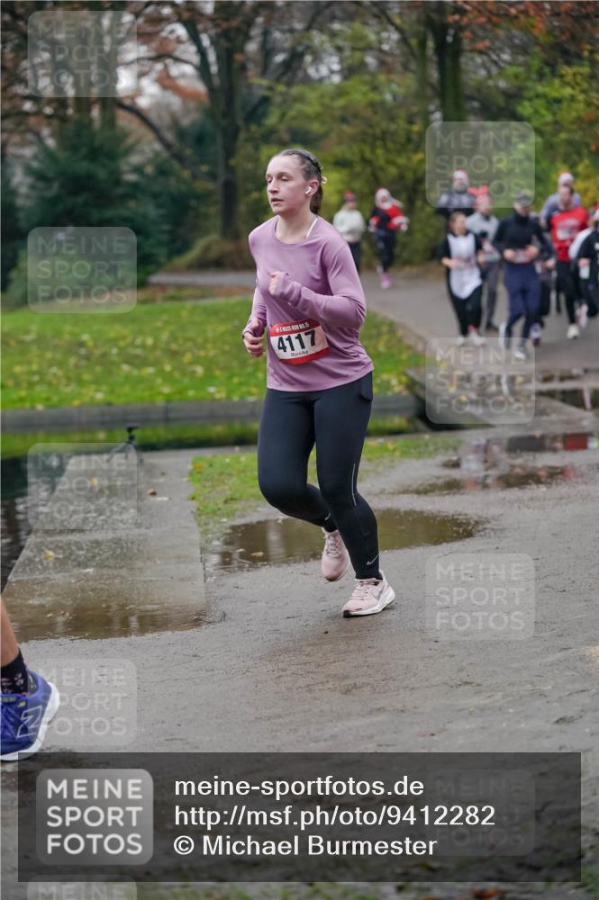 07.12.2025 - St. Pauli X-Mass-Run No. 15 Michael Burmester http://msf.ph/oto/9412282 07.12.2025 10:01:21 Laufen 5, 4117 meine-sportfotos.de