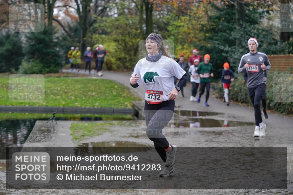 07.12.2025 - St. Pauli X-Mass-Run No. 15 Michael Burmester http://msf.ph/oto/9412283 07.12.2025 11:43:45 Laufen 15, 4732, 4749 meine-sportfotos.de