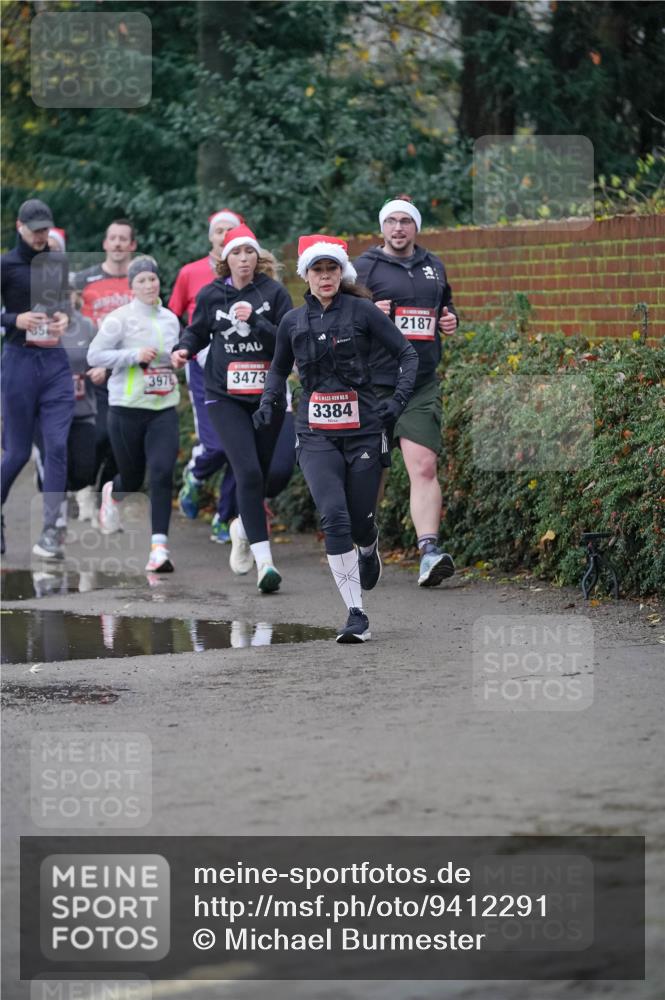 07.12.2025 - St. Pauli X-Mass-Run No. 15 Michael Burmester http://msf.ph/oto/9412291 07.12.2025 10:01:23 Laufen 6, 3976, 3473, 15, 3384, 2187 meine-sportfotos.de