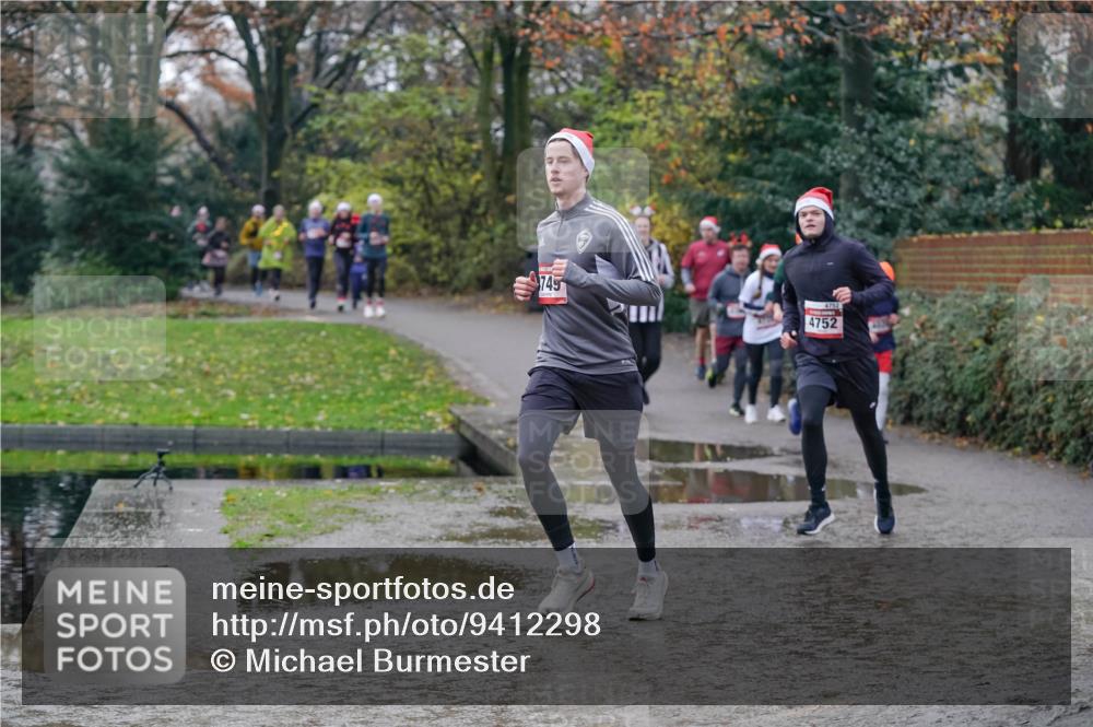 07.12.2025 - St. Pauli X-Mass-Run No. 15 Michael Burmester http://msf.ph/oto/9412298 07.12.2025 11:43:46 Laufen 745, 4752, 4752 meine-sportfotos.de