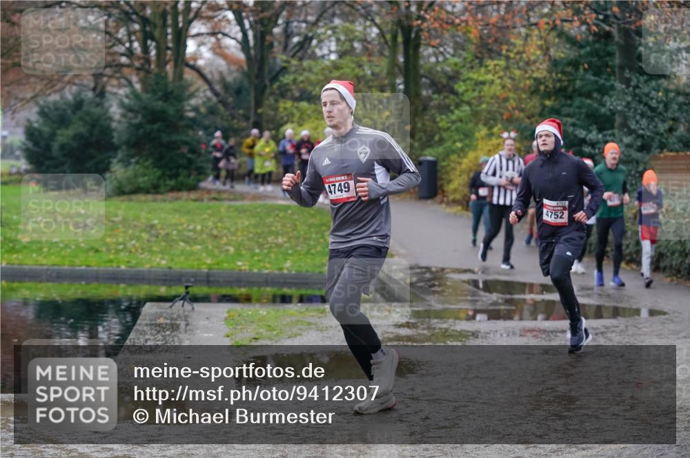 07.12.2025 - St. Pauli X-Mass-Run No. 15 Michael Burmester http://msf.ph/oto/9412307 07.12.2025 11:43:46 Laufen 4749, 4752, 4752 meine-sportfotos.de