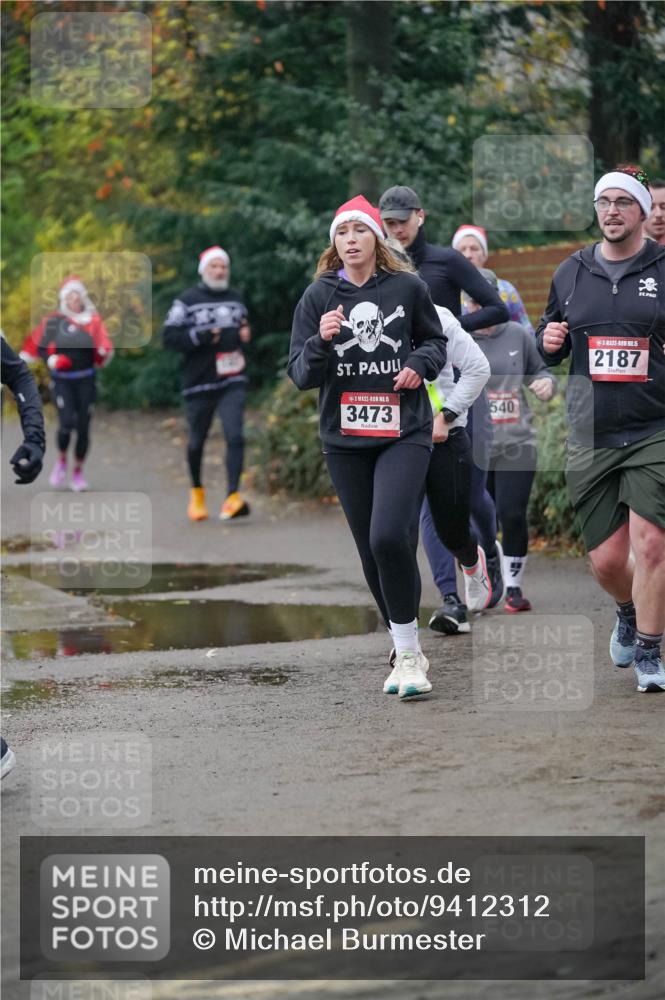 07.12.2025 - St. Pauli X-Mass-Run No. 15 Michael Burmester http://msf.ph/oto/9412312 07.12.2025 10:01:25 Laufen 15, 3473, 540, 5, 2187 meine-sportfotos.de