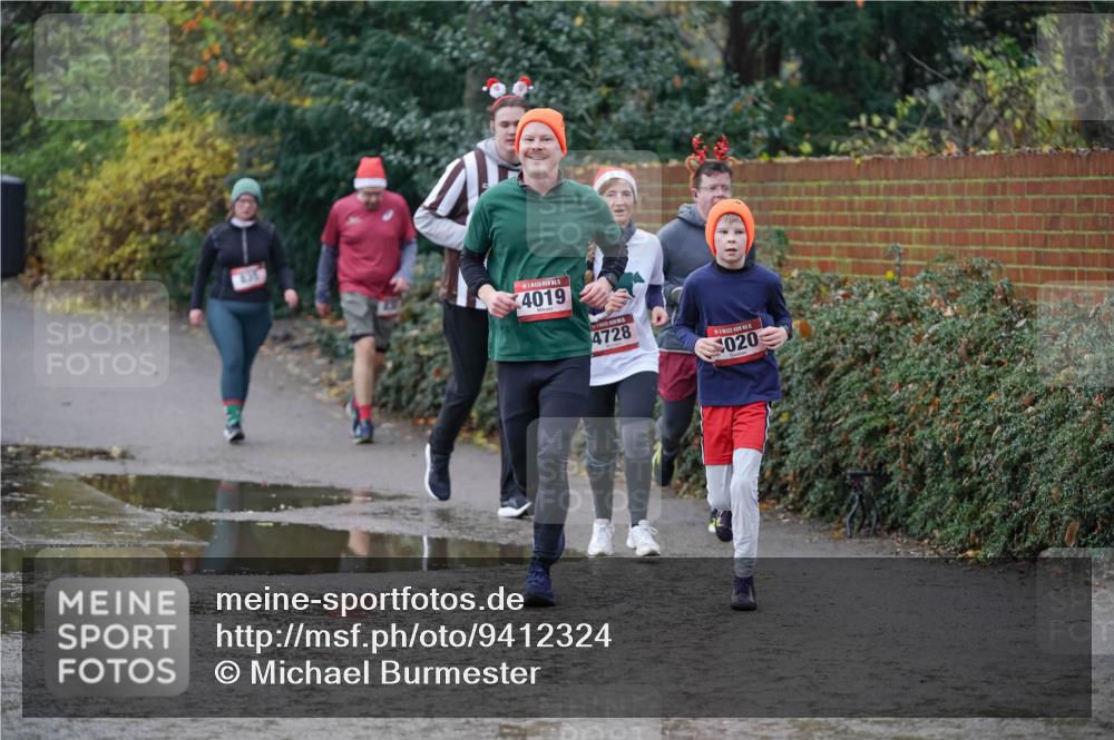 07.12.2025 - St. Pauli X-Mass-Run No. 15 Michael Burmester http://msf.ph/oto/9412324 07.12.2025 11:43:49 Laufen 4019, 4728, 020 meine-sportfotos.de