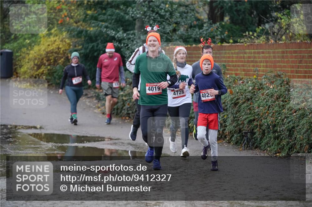 07.12.2025 - St. Pauli X-Mass-Run No. 15 Michael Burmester http://msf.ph/oto/9412327 07.12.2025 11:43:49 Laufen 835, 4019, 4728, 402 meine-sportfotos.de