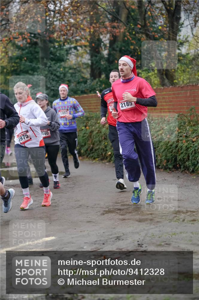 07.12.2025 - St. Pauli X-Mass-Run No. 15 Michael Burmester http://msf.ph/oto/9412328 07.12.2025 10:01:27 Laufen 3975, 3540, 1997, 2185 meine-sportfotos.de