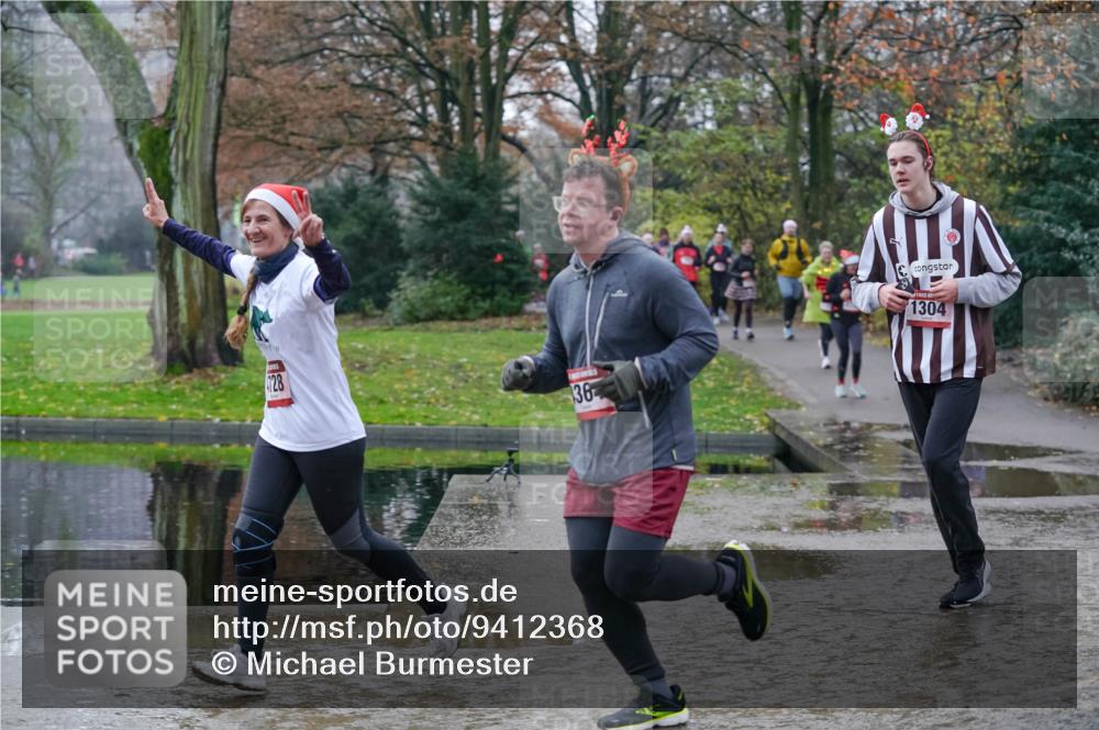 07.12.2025 - St. Pauli X-Mass-Run No. 15 Michael Burmester http://msf.ph/oto/9412368 07.12.2025 11:43:53 Laufen 128, 36, 1304 meine-sportfotos.de