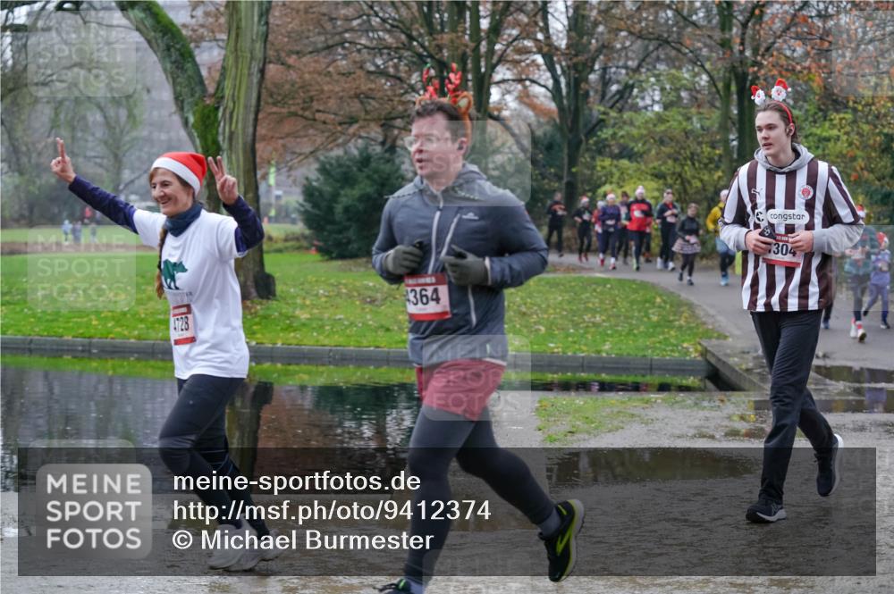 07.12.2025 - St. Pauli X-Mass-Run No. 15 Michael Burmester http://msf.ph/oto/9412374 07.12.2025 11:43:53 Laufen 4728, 364, 1304 meine-sportfotos.de