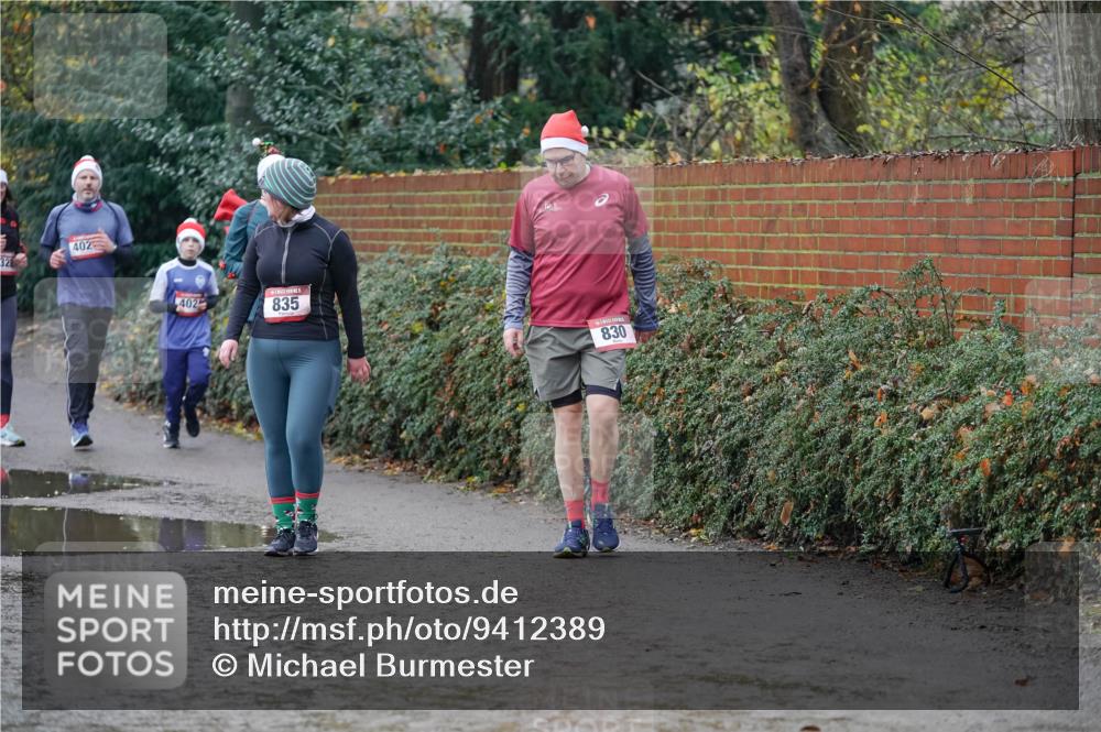 07.12.2025 - St. Pauli X-Mass-Run No. 15 Michael Burmester http://msf.ph/oto/9412389 07.12.2025 11:43:55 Laufen 328, 402, 402, 835, 830 meine-sportfotos.de