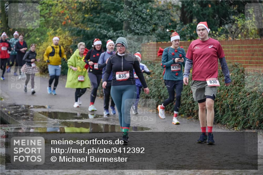 07.12.2025 - St. Pauli X-Mass-Run No. 15 Michael Burmester http://msf.ph/oto/9412392 07.12.2025 11:43:56 Laufen 835, 4329, 830 meine-sportfotos.de