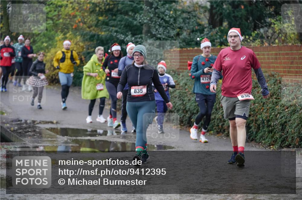 07.12.2025 - St. Pauli X-Mass-Run No. 15 Michael Burmester http://msf.ph/oto/9412395 07.12.2025 11:43:57 Laufen 835, 4329, 830 meine-sportfotos.de