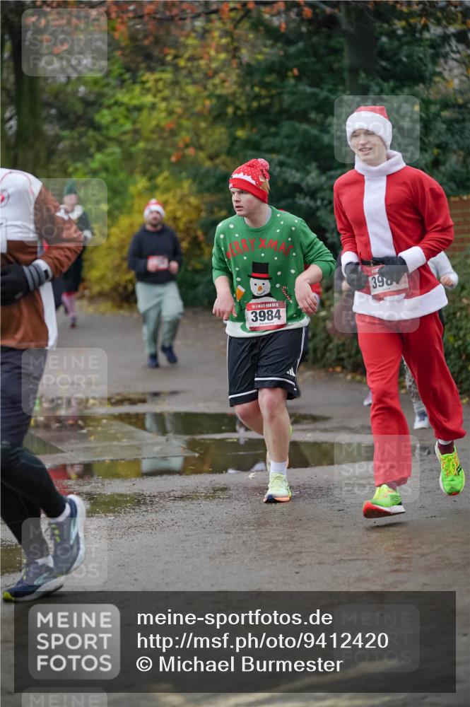 07.12.2025 - St. Pauli X-Mass-Run No. 15 Michael Burmester http://msf.ph/oto/9412420 07.12.2025 10:01:42 Laufen 15, 3984, 398 meine-sportfotos.de