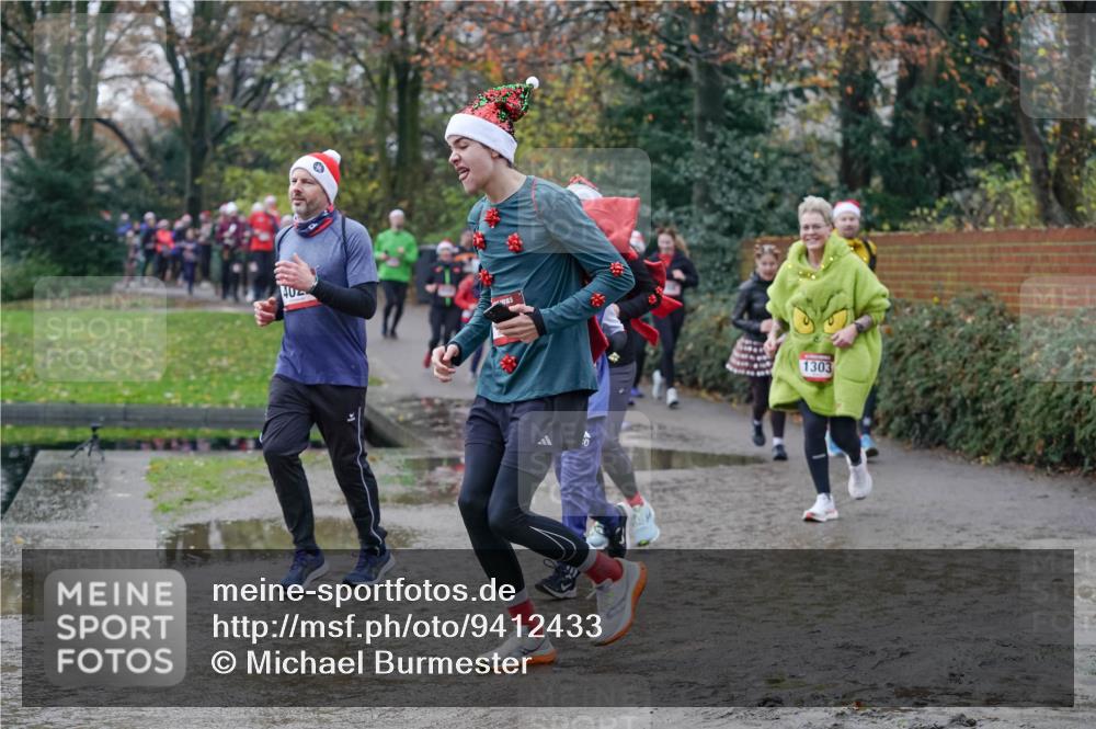 07.12.2025 - St. Pauli X-Mass-Run No. 15 Michael Burmester http://msf.ph/oto/9412433 07.12.2025 11:44:02 Laufen 40, 10, 1303 meine-sportfotos.de