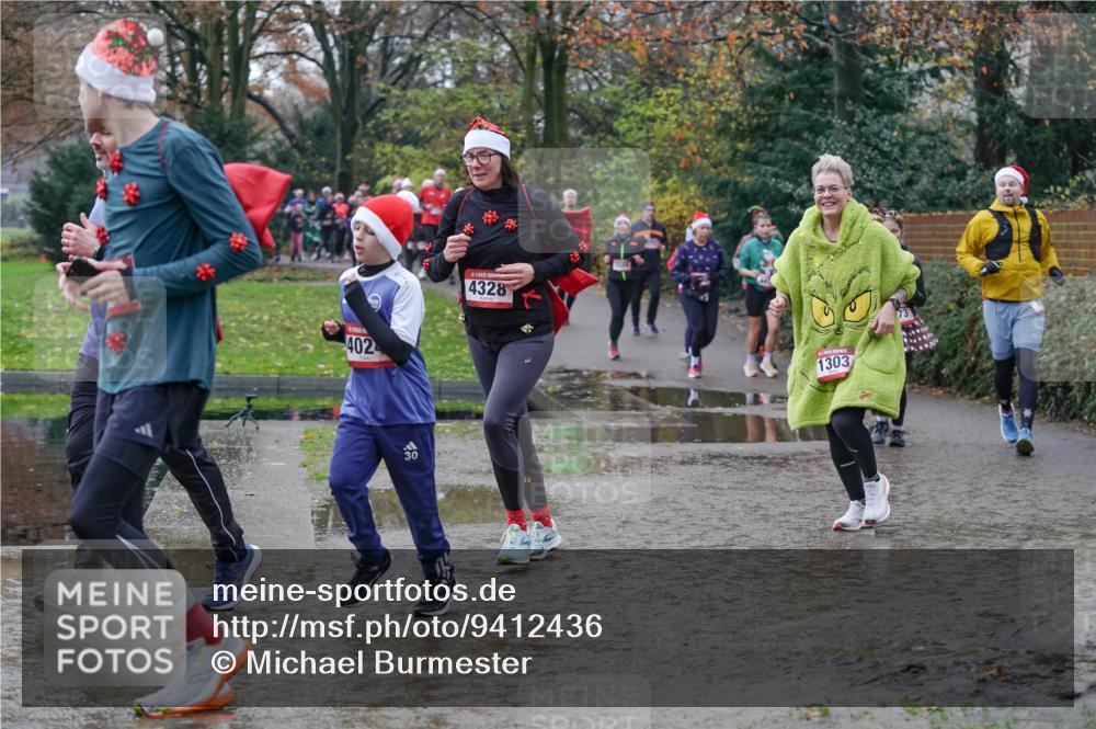 07.12.2025 - St. Pauli X-Mass-Run No. 15 Michael Burmester http://msf.ph/oto/9412436 07.12.2025 11:44:02 Laufen 402, 30, 4328, 1303 meine-sportfotos.de