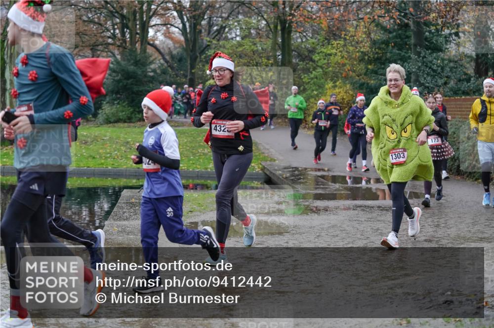 07.12.2025 - St. Pauli X-Mass-Run No. 15 Michael Burmester http://msf.ph/oto/9412442 07.12.2025 11:44:03 Laufen 30, 432, 1303, 173 meine-sportfotos.de